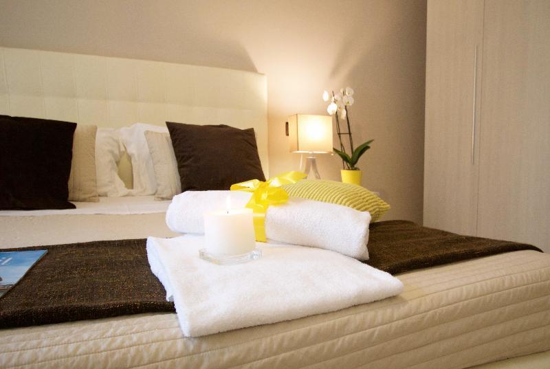 Hq Aparthotel Milano Inn - Smart Suites ชินิเซลโลบาลซาโม ภายนอก รูปภาพ